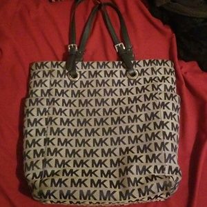Michael Kors purse